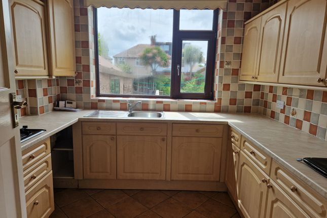 51, Rossall Grange Lane, Fleetwood photo 3