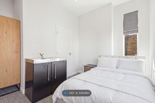 Weston Road, Room, Southend-On-Sea photo 3