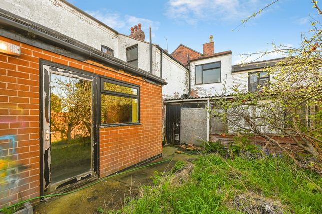 44, Eyres Gardens, ILKESTON photo 3