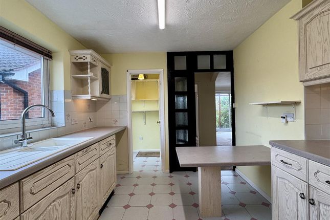 8, Hendrick Drive, Chepstow photo 3