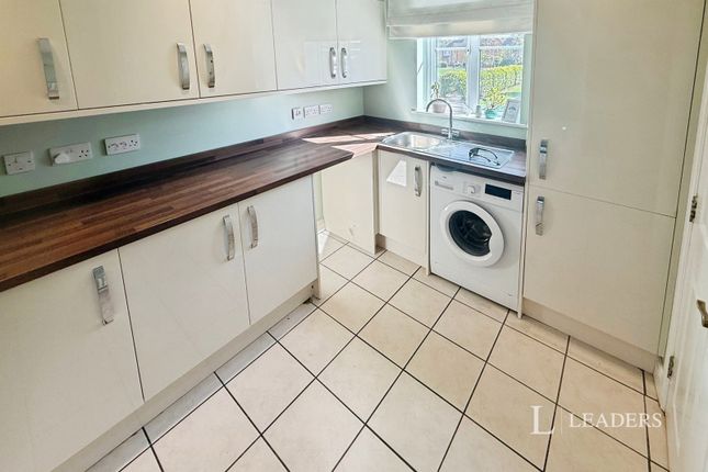 8, Coltsfoot Drive, Bourne photo 3