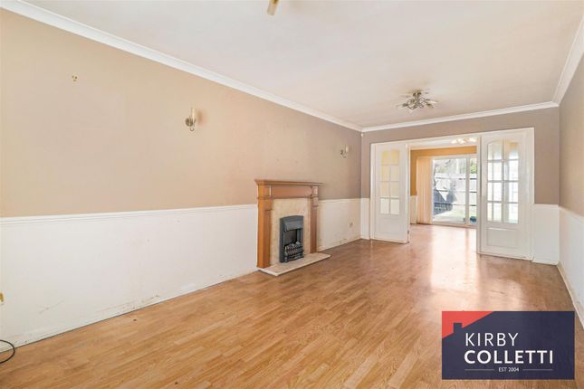 96, Lammasmead, Broxbourne photo 2