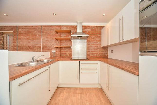 Thumbnail Flat to rent in High Street, Hull, East Riding Of Yorkshi