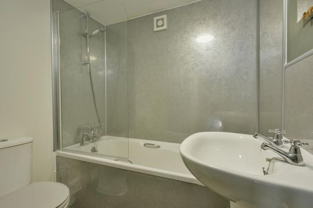 39, Elmside, Exeter photo 3