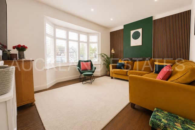 49, Strafford Gate, Potters Bar photo 3