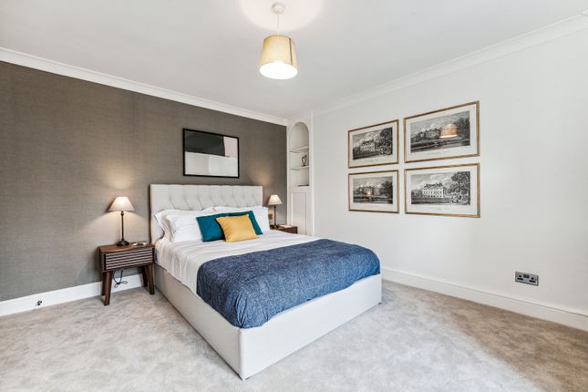 Flat to rent in Harley Street, South Marylebone