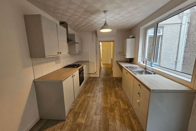 5 Westbury Street, Swansea photo 4
