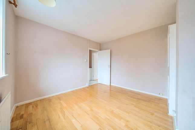 86, Montacute Road, Morden photo 3