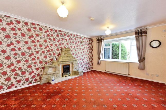 56, Sandy Acres Close, Sheffield photo 4