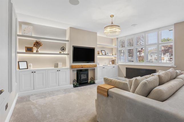 35, Castlemaine Avenue, Ewell photo 3