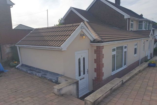 Thumbnail Bungalow to rent in Torrens Drive, Cyncoed