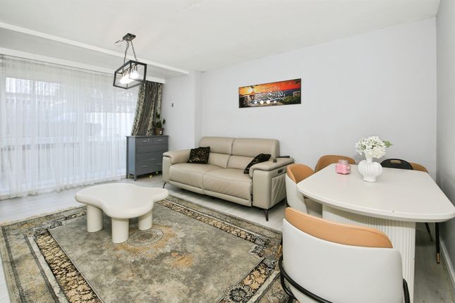 1-bed flat on 1, Caroline Court, Park Road, Peterborough, £110,000