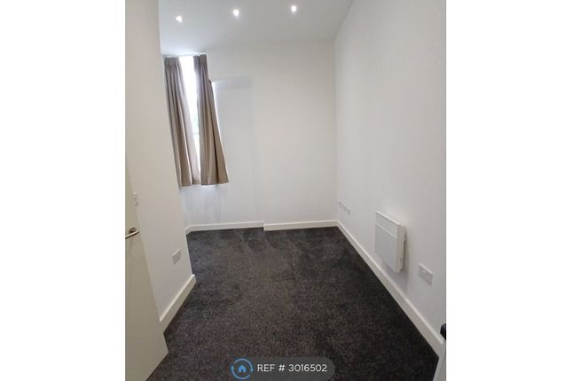 New College Apartments, Ellen Ross Close Wellington, Telford photo 2
