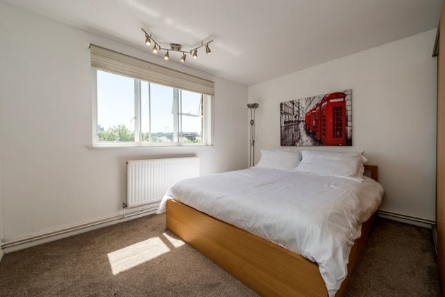 Flat for sale in Clifton Gardens, London