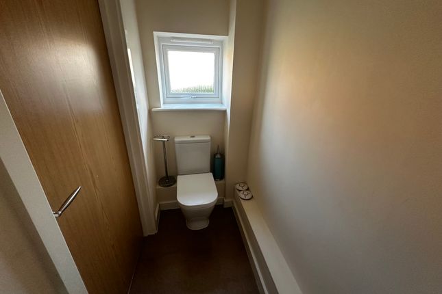 87, MILTON KEYNES photo 3