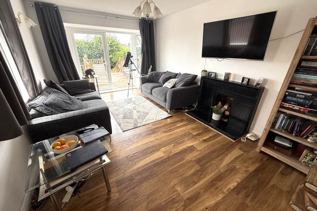 22, Willow Avenue, Exmouth photo 4