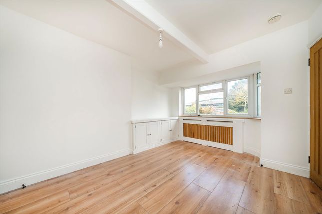 Hampton Road West, Feltham photo 3