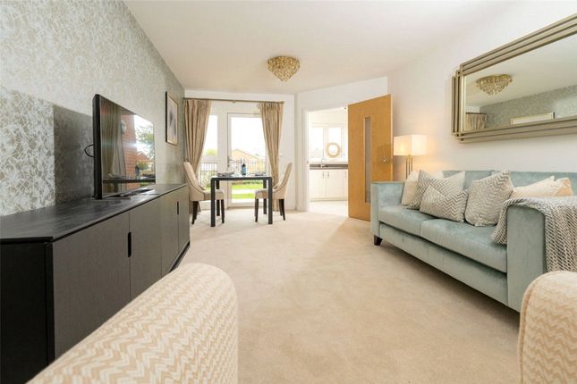 Flat for sale in Great North Road, Hatfield