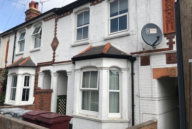 Thumbnail Terraced house for sale in Brisbane Road, Reading