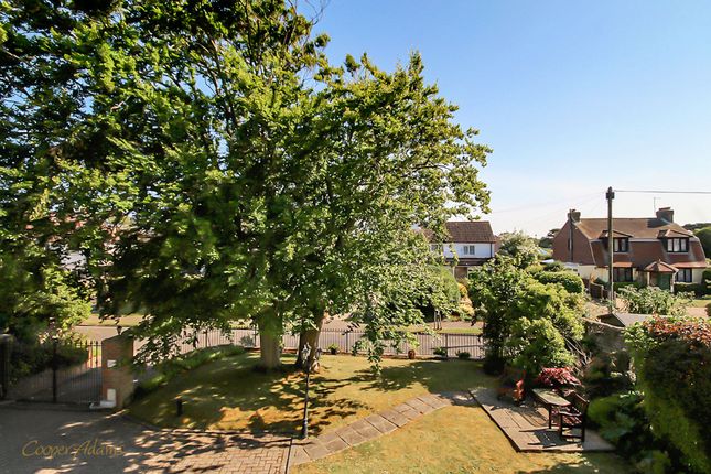 3 Seacroft Apts, 17 Sea Lane, Littlehampton photo 3