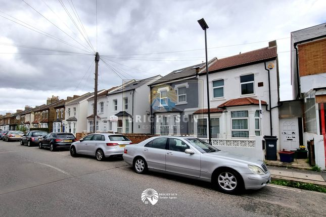 Semi-detached house for sale in Cromwell Road, Hounslow