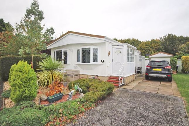 Thumbnail Bungalow for sale in St. Annes Avenue, North Somercotes, Louth