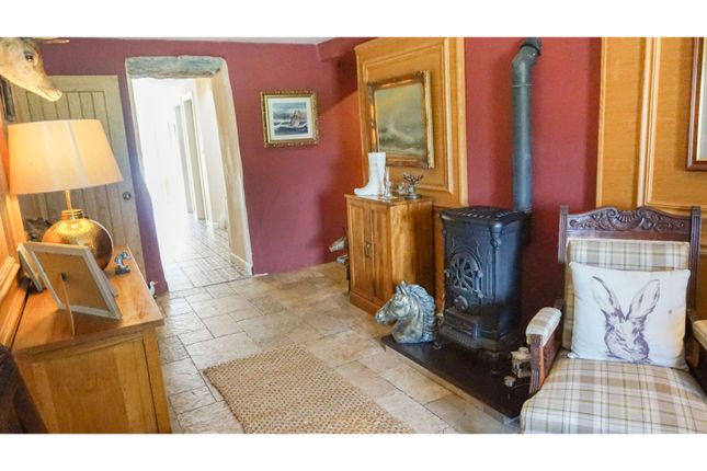 Country house for sale in Cerrigceinwen, Bodorgan