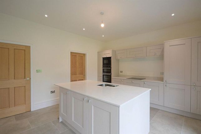 The Peaks, Adderley Place, Glossop photo 3