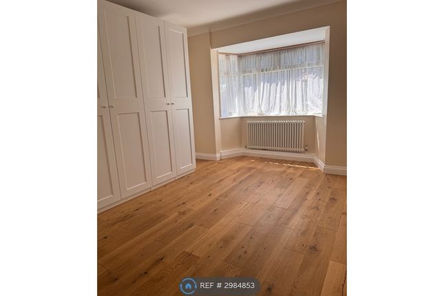 Elmfield Road, Potters Bar photo 3