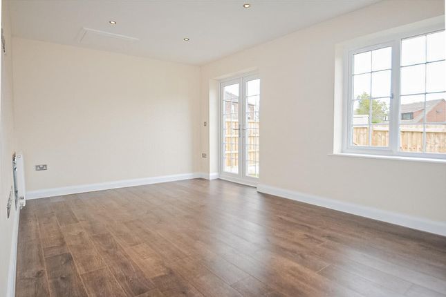 20, Eastford Road, Warrington photo 3