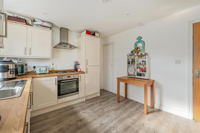 Kitchen Units.Jpg