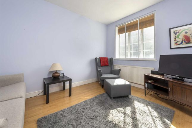 Thumbnail Flat to rent in Pentonville Road, London