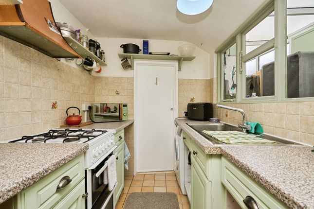 14, Bedworth Place, Isle of Wight photo 4