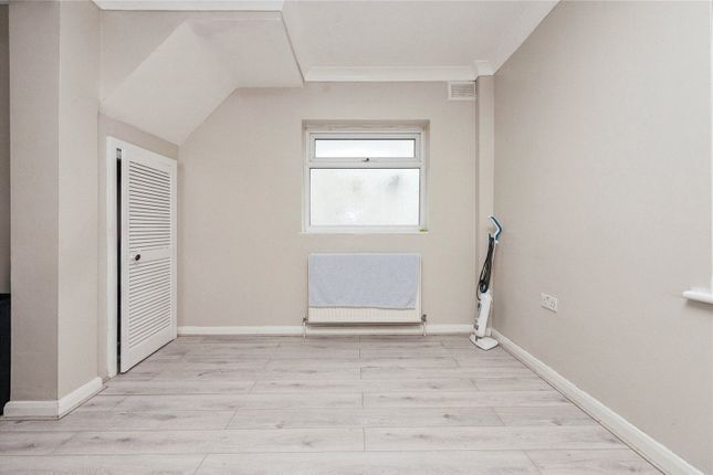 56, Third Avenue, Bedfordshire photo 4