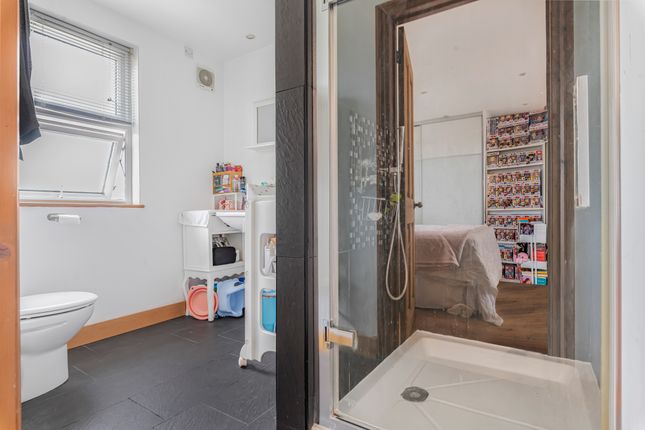 En-Suite Shower Room (2)