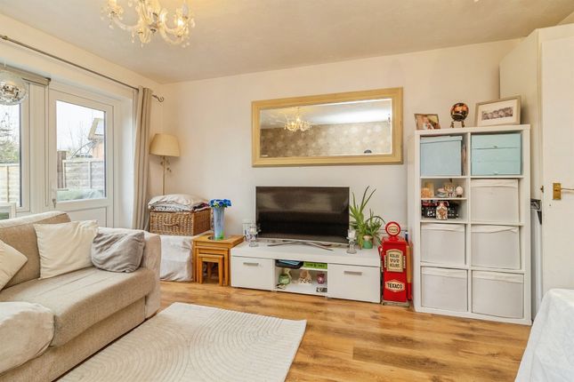 7, Friary Gardens, Newport Pagnell photo 4