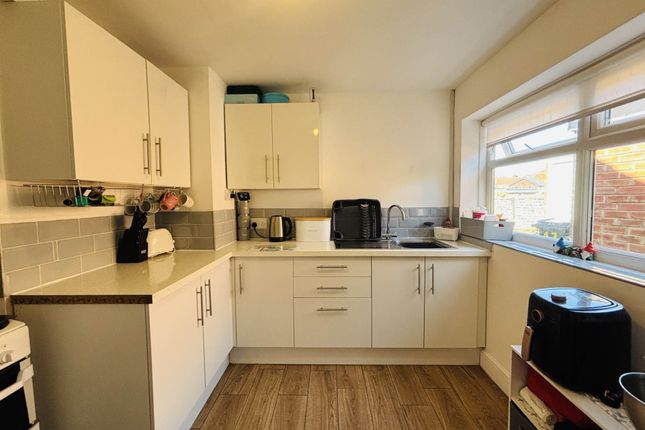 17, Hall Drive, Liverpool photo 4