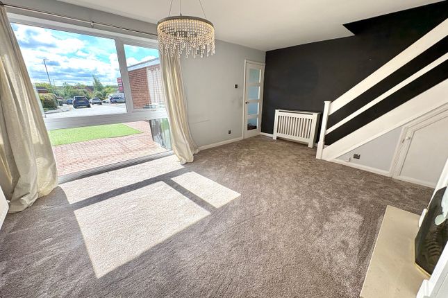 16, Condor Close, Leicester photo 2