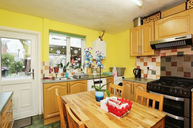 Terraced house for sale in Ryde Avenue, Grantham