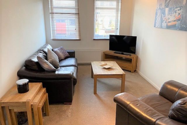 Flat to rent in Whitehall Place, West End, Aberdeen