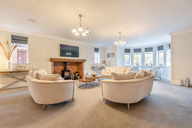 8633627-Interior12.Jpg