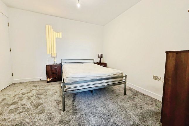 802, Echo Central Two, Leeds photo 4