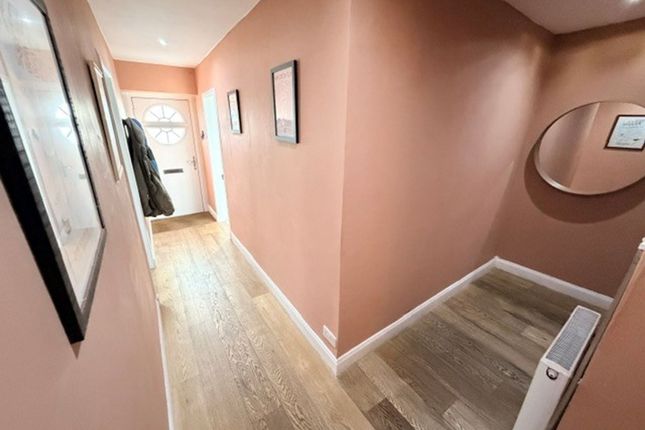 5 Kirk Brae, Glenrothes photo 4