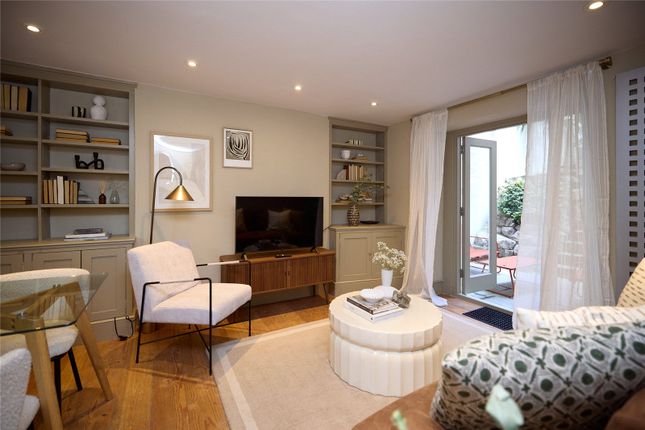 2-bed house on Flat 1, 24, Hatherley Grove, London, £740,000