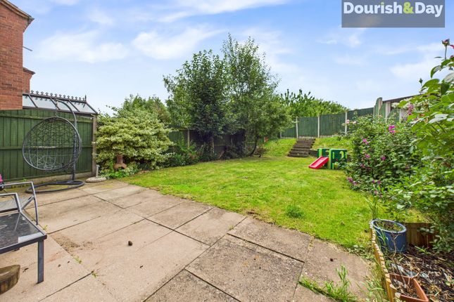 16 Levedale Close, Stafford photo 2