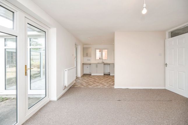 23, Sandringham Road, Wolverhampton photo 4