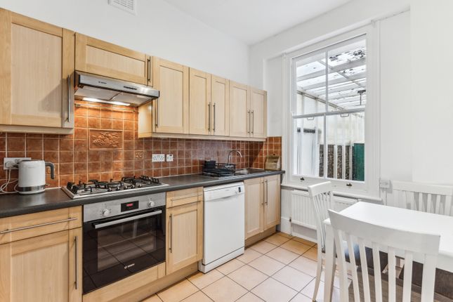 Flat to rent in Dunford Road, Islington