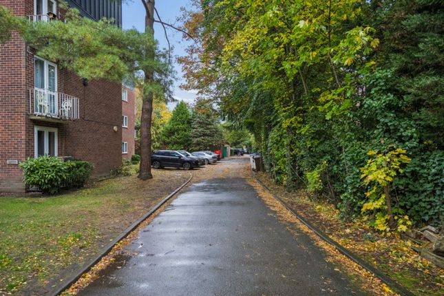 10 Biskra, Langley Road, Watford photo 4