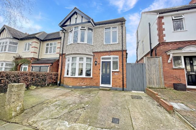 Detached house for sale in Alexandra Avenue, Luton, Bedfordshire