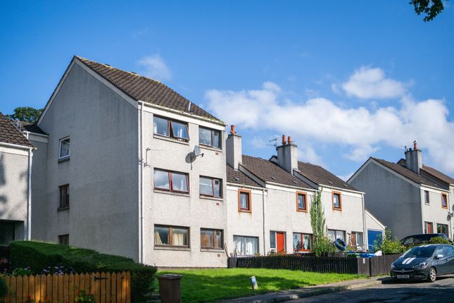 Flat for sale in Macintyre Place, Dingwall